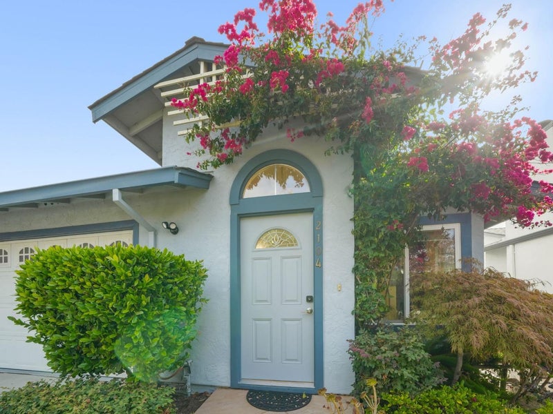 2104 Meadow View Place