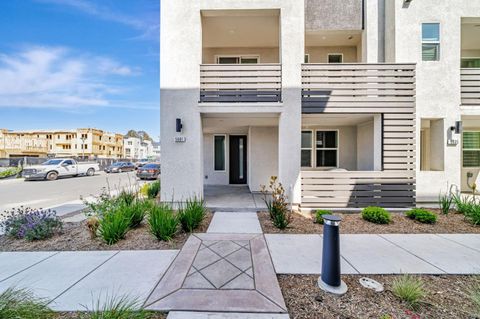 Photo of 3201 Ivory Terrace, SAN RAMON, CA 94583 (MLS # ML82025734)