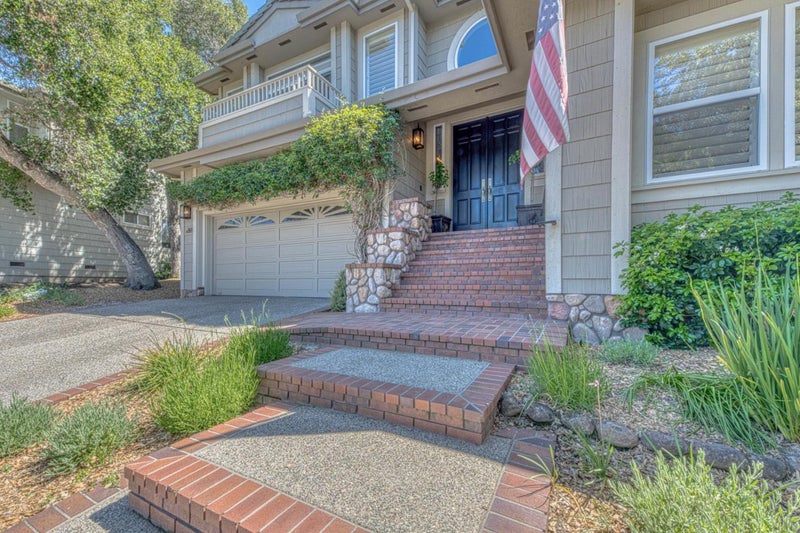 10618 Hillside Lane
