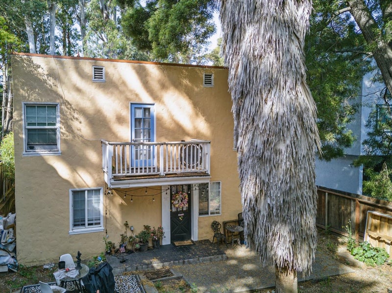 824 El Camino Real