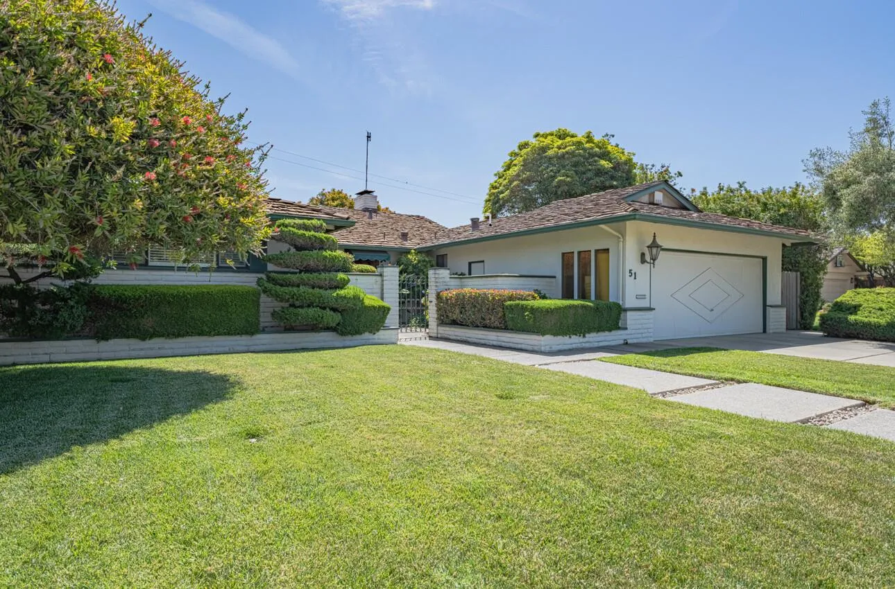 Salinas, California 93901, United States, 3 Bedrooms Bedrooms, ,3 BathroomsBathrooms,Residential,Active,127289