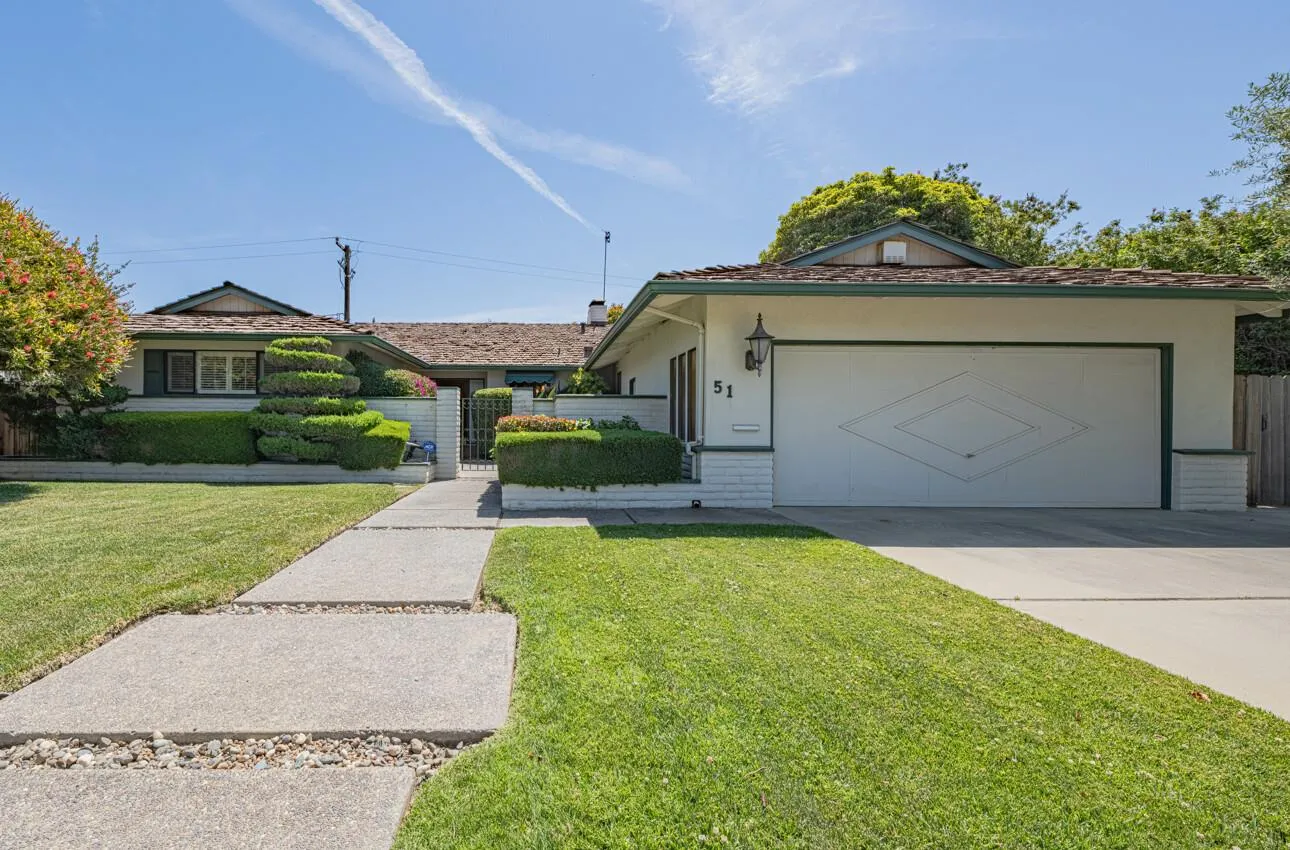 Salinas, California 93901, United States, 3 Bedrooms Bedrooms, ,3 BathroomsBathrooms,Residential,Active,127289