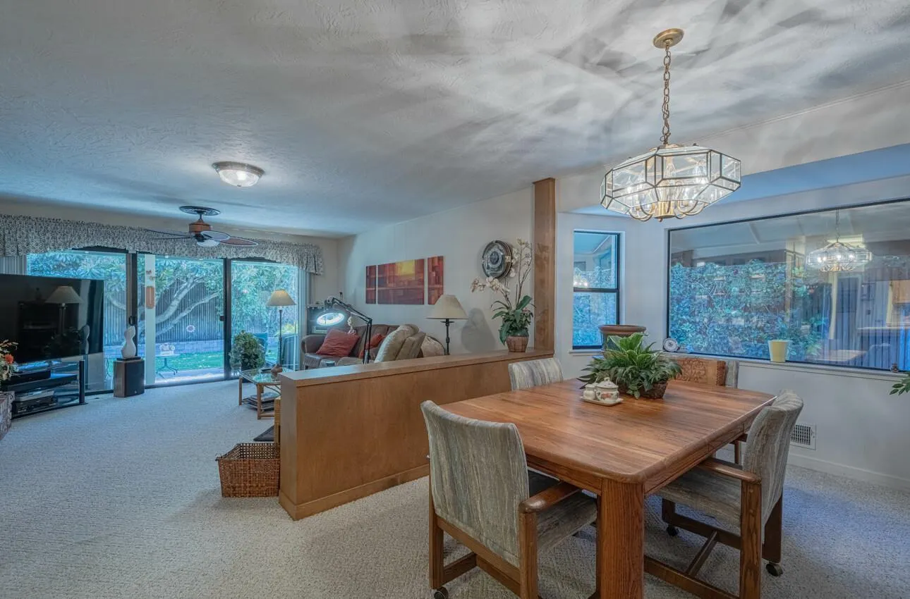 Salinas, California 93901, United States, 3 Bedrooms Bedrooms, ,3 BathroomsBathrooms,Residential,Active,127289