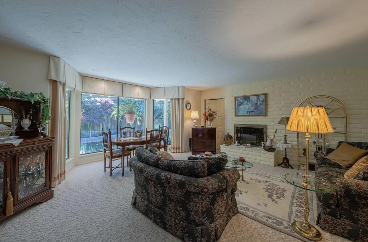 Salinas, California 93901, United States, 3 Bedrooms Bedrooms, ,3 BathroomsBathrooms,Residential,Active,127289