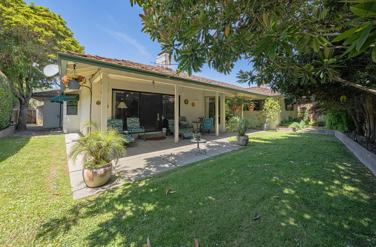 Salinas, California 93901, United States, 3 Bedrooms Bedrooms, ,3 BathroomsBathrooms,Residential,Active,127289