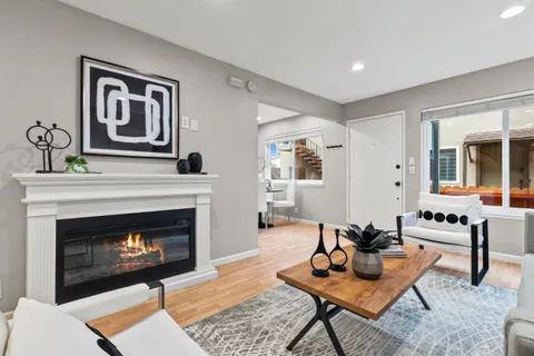 MLS: ML82003528