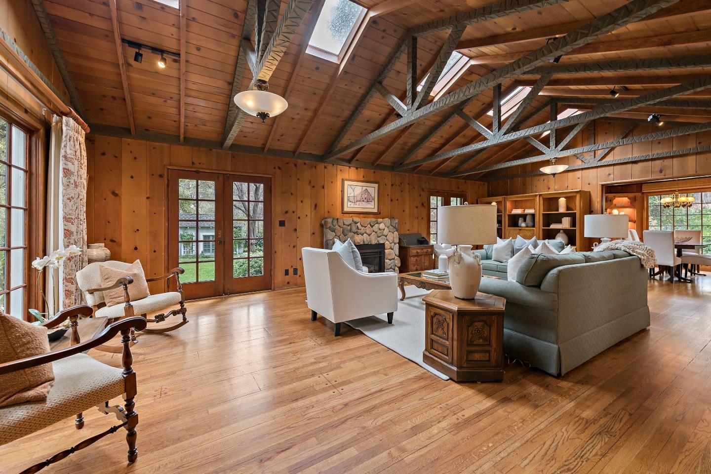 1200 Woodland Avenue