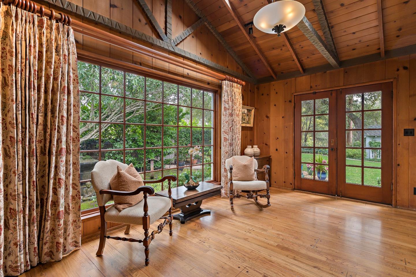 1200 Woodland Avenue