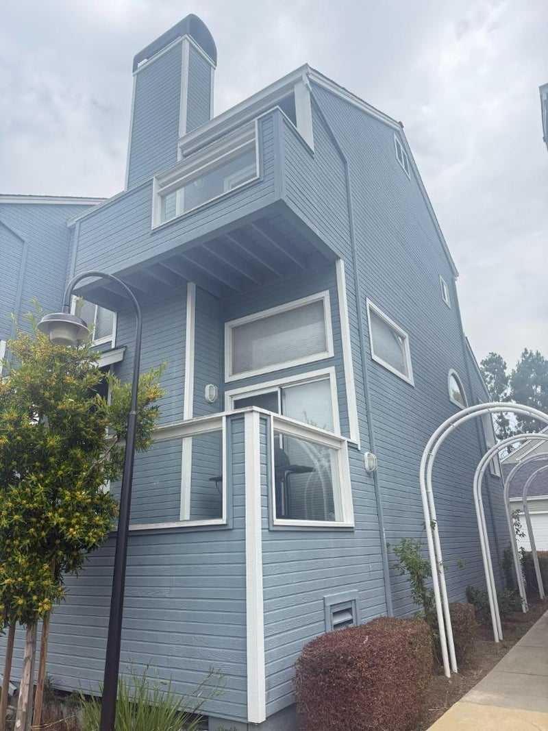 881 Boardwalk Place
