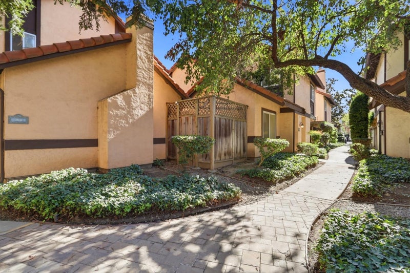 104 Morrow Court