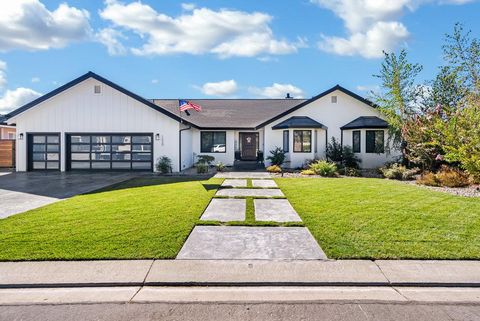 1220 South Ridgemark Drive Hollister CA 95023