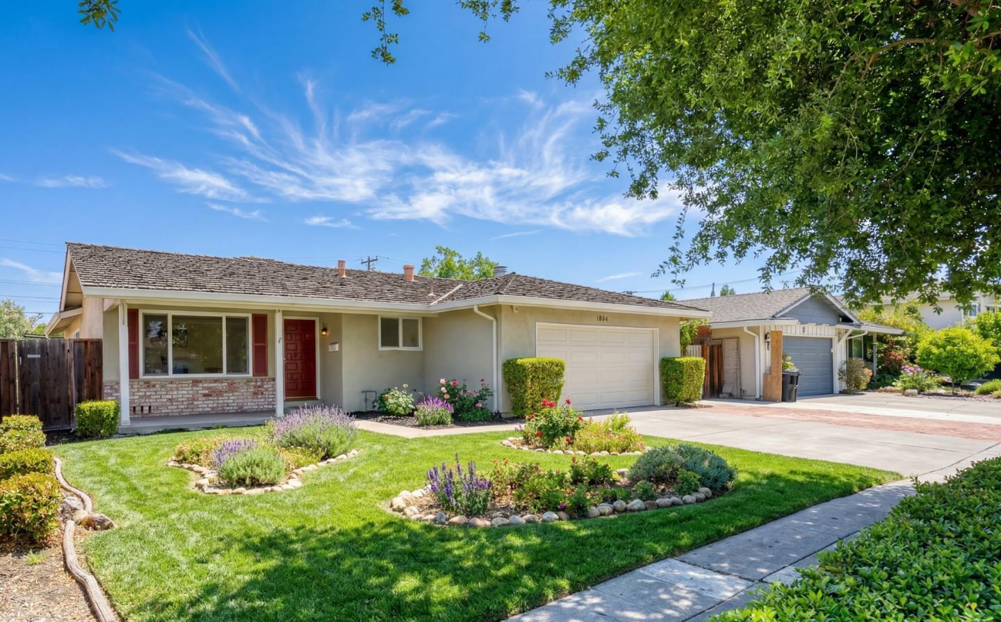 5804 Chesbro Avenue
