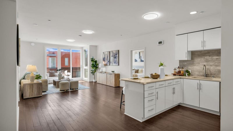 555 Innes Avenue 313