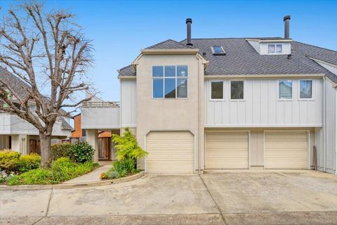 Photo of 114 Annie Lane, SANTA CRUZ, CA 95062 (MLS # ML82037178)
