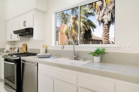 Tiny photo for 114 Annie Lane, SANTA CRUZ, CA 95062 (MLS # ML82037178)