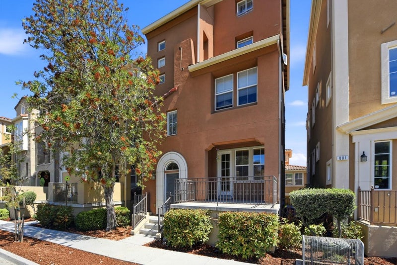 805 Adeline Avenue