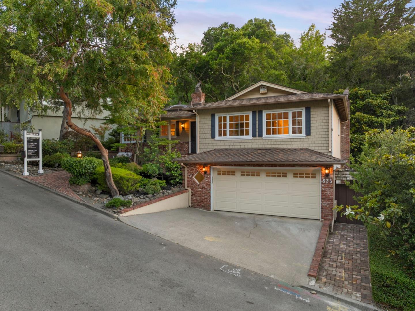 835 Vista Grande