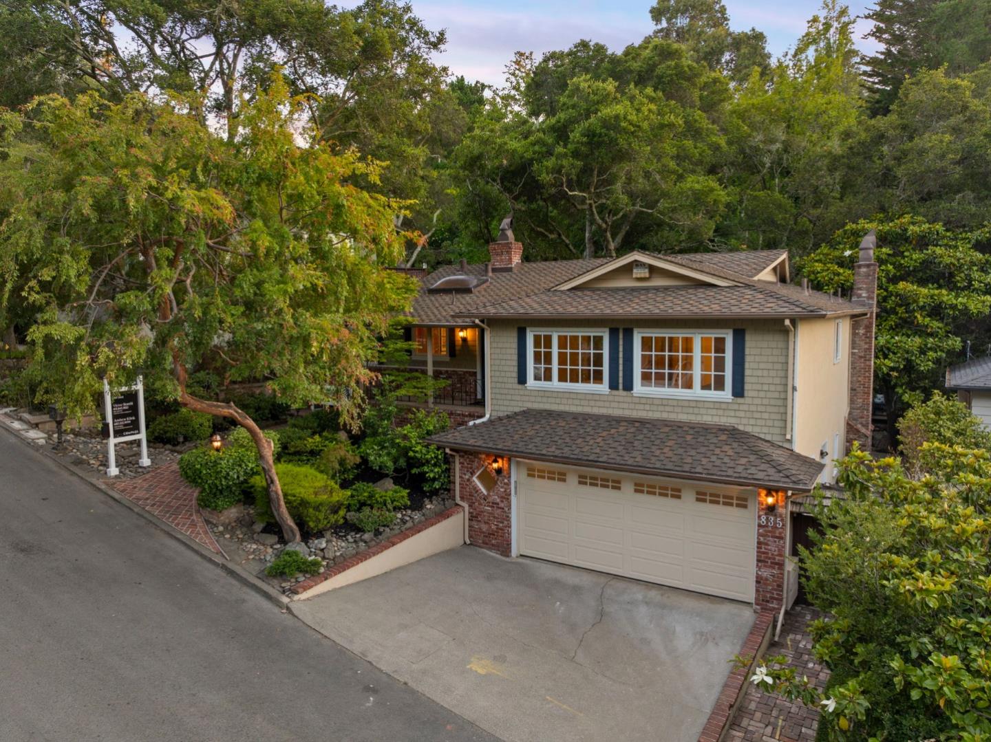 835 Vista Grande