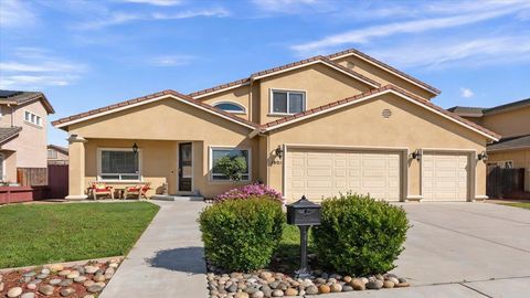 Photo of 1901 Calistoga Drive, Hollister, CA 95023 (MLS # ML82035987)