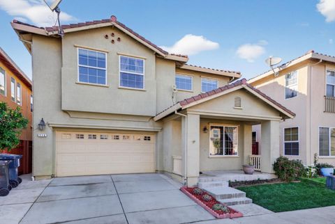 Photo of 714 Arce Street, WATSONVILLE, CA 95076 (MLS # ML82031076)