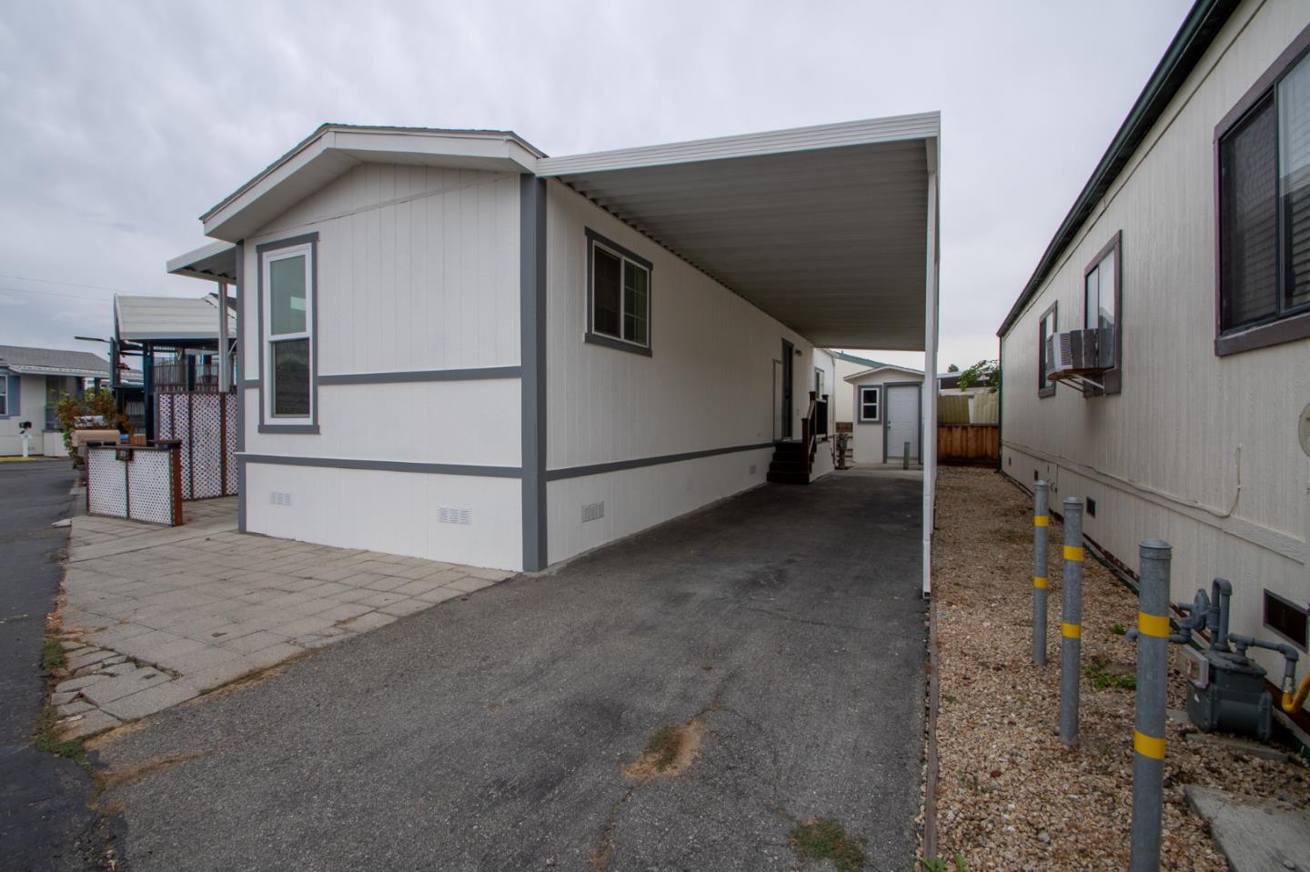 1350 Oakland Road