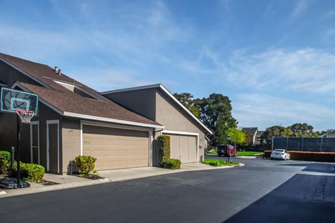 Photo of 1116 Lord Nelson Lane, FOSTER CITY, CA 94404 (MLS # ML82023155)