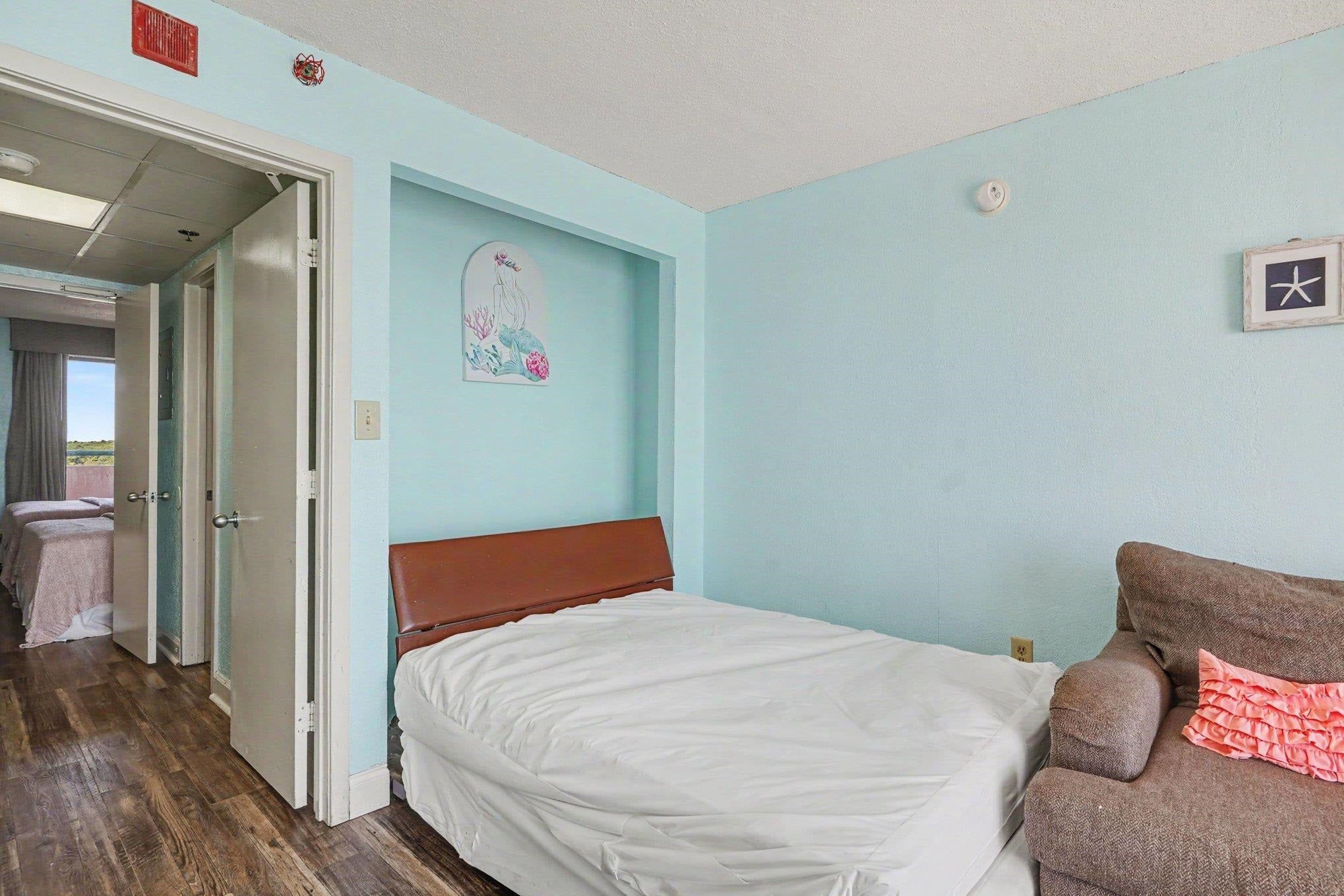 2207 S Ocean Blvd. 1220