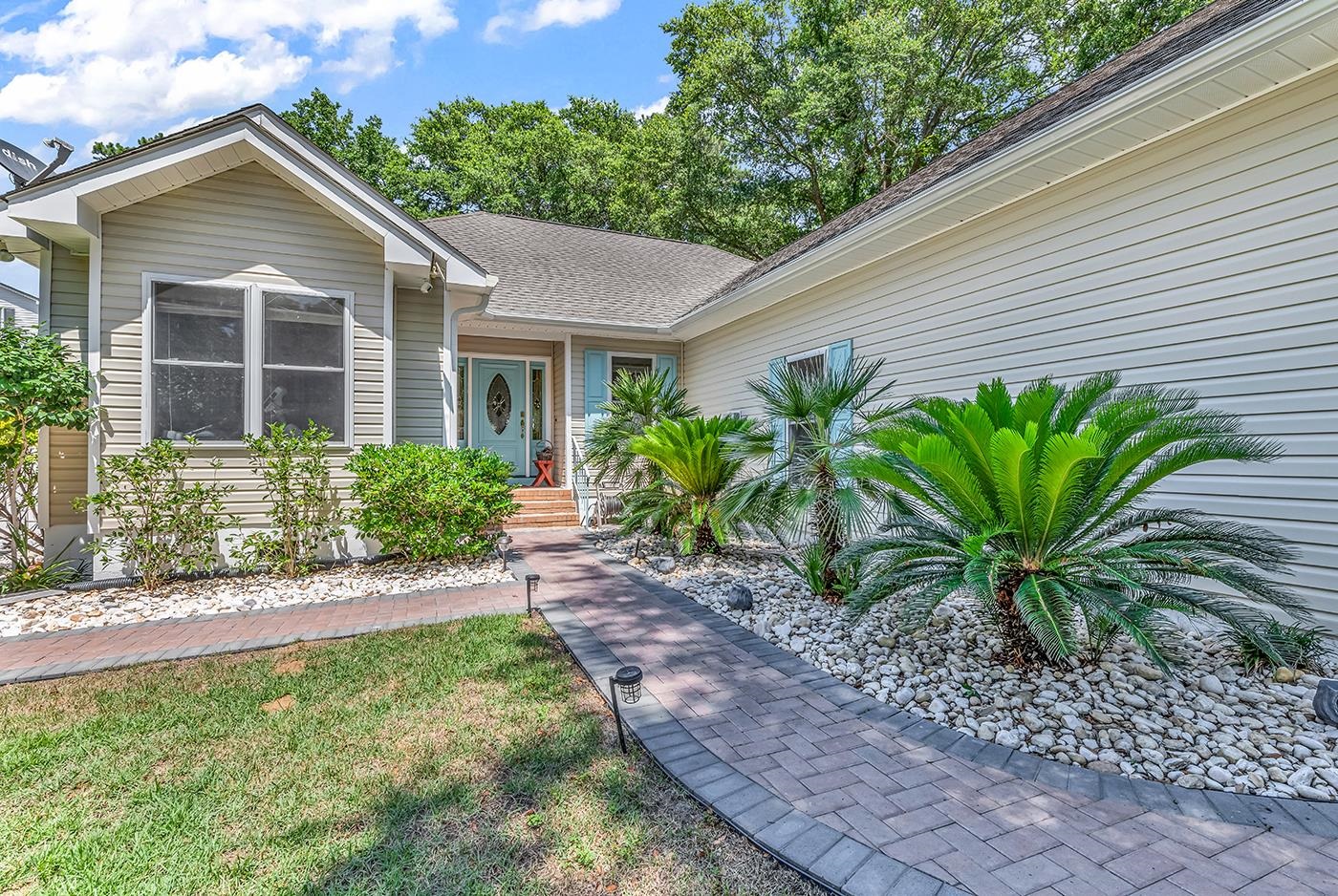 600 N 17th Ave. N