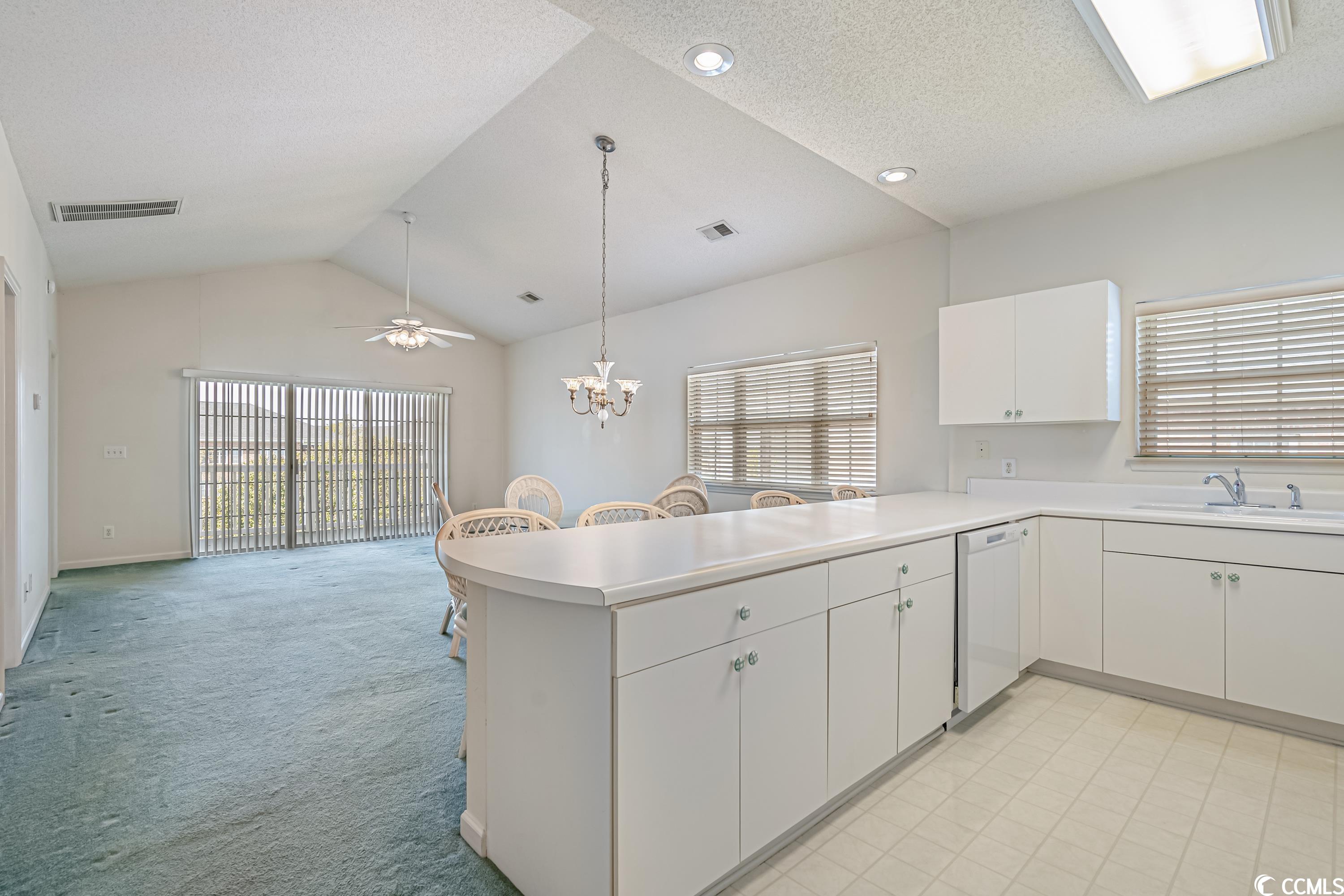 Photo 16 of 40 of 3915 Gladiola Ct. 304 condo