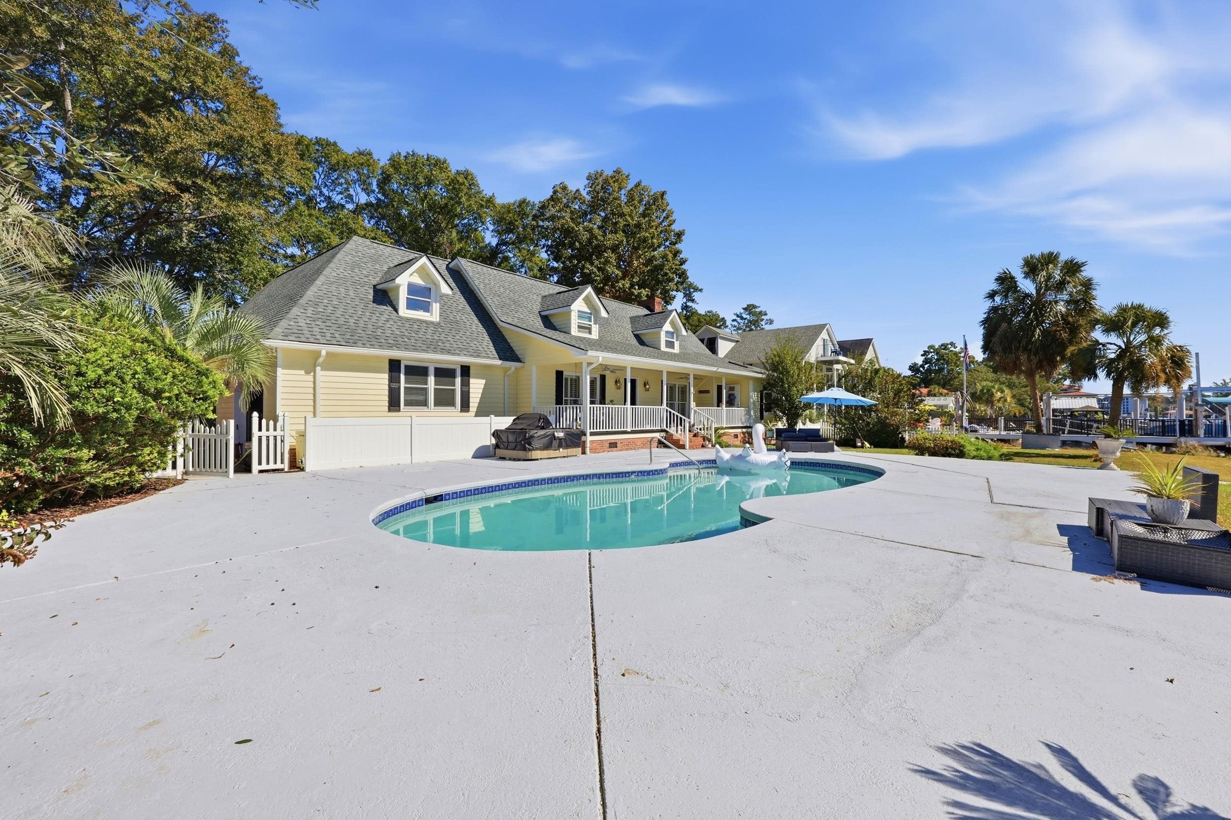 2628 Riverside Dr.