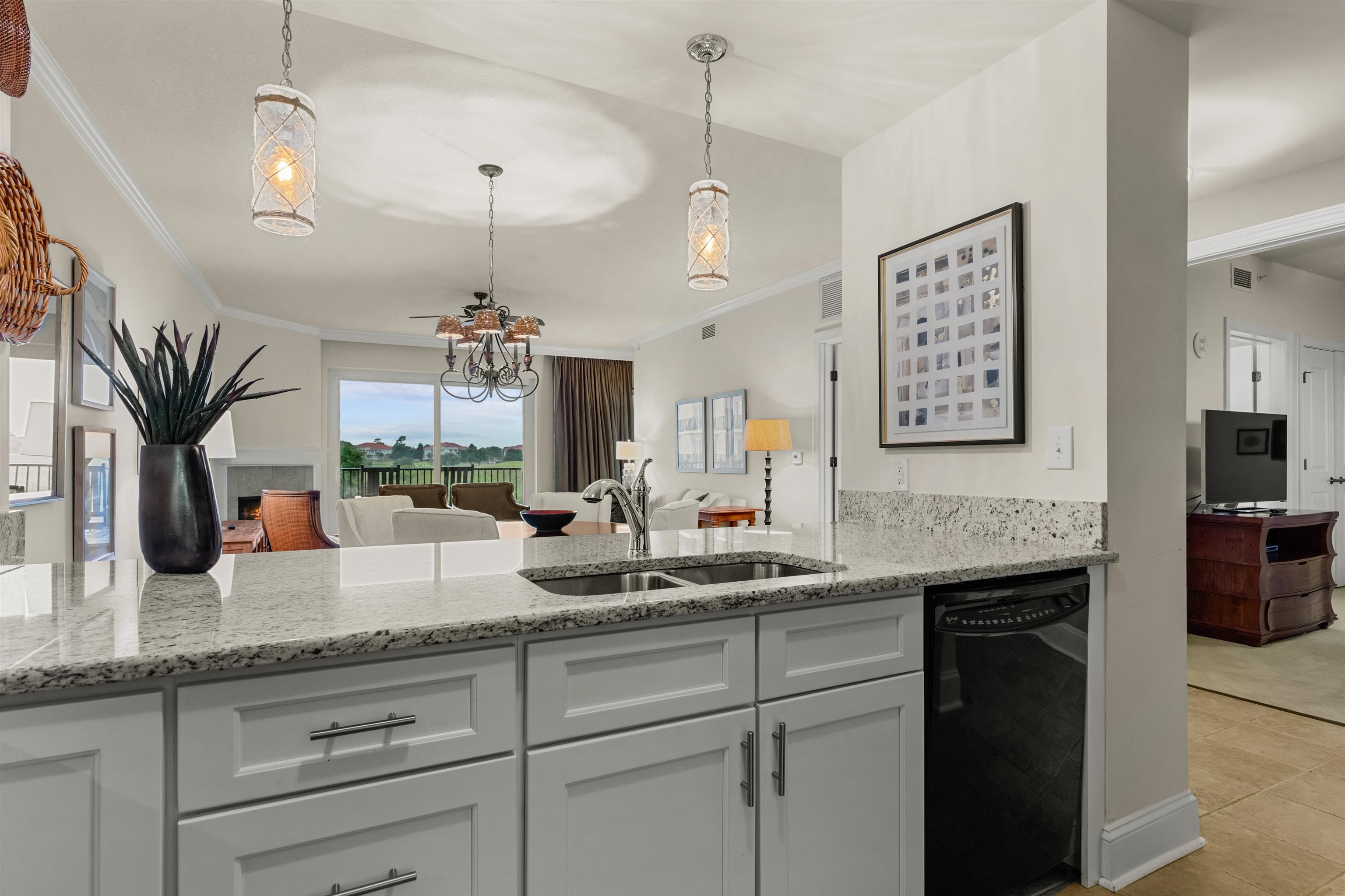 8121 Amalfi Pl. 4-302
