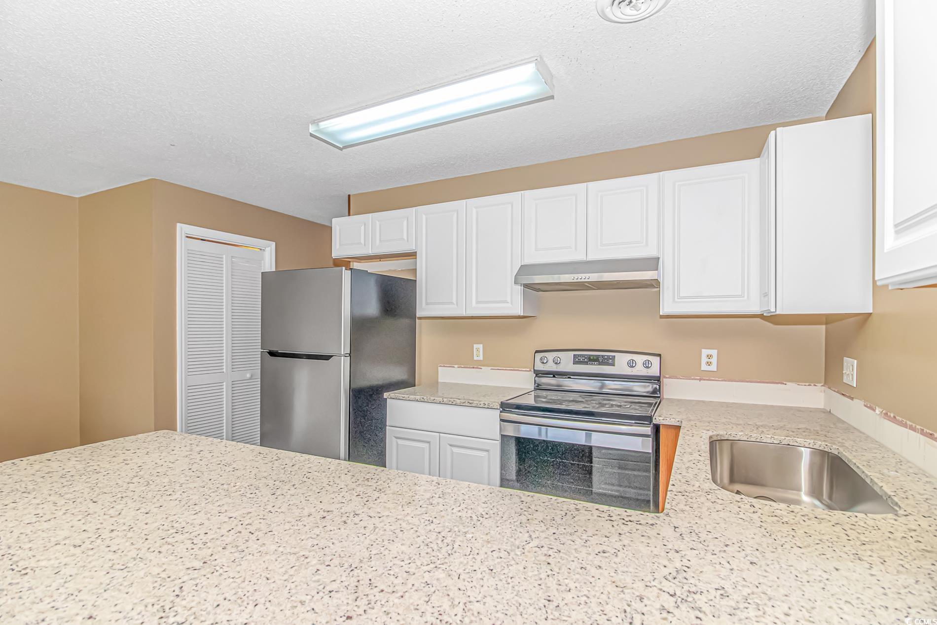 3700 Golf Colony Lane 25-D
