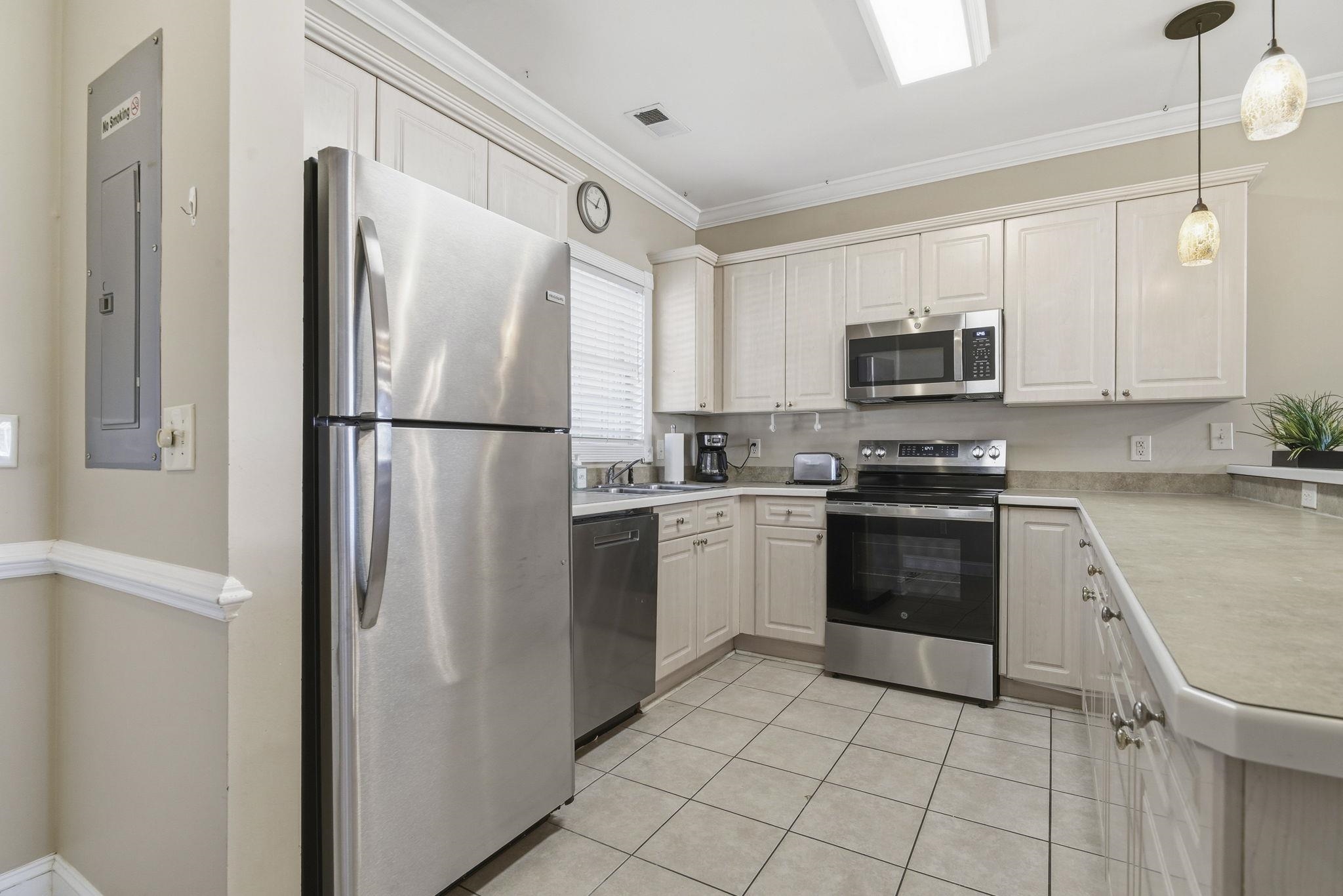 4809 Luster Leaf Circle 102