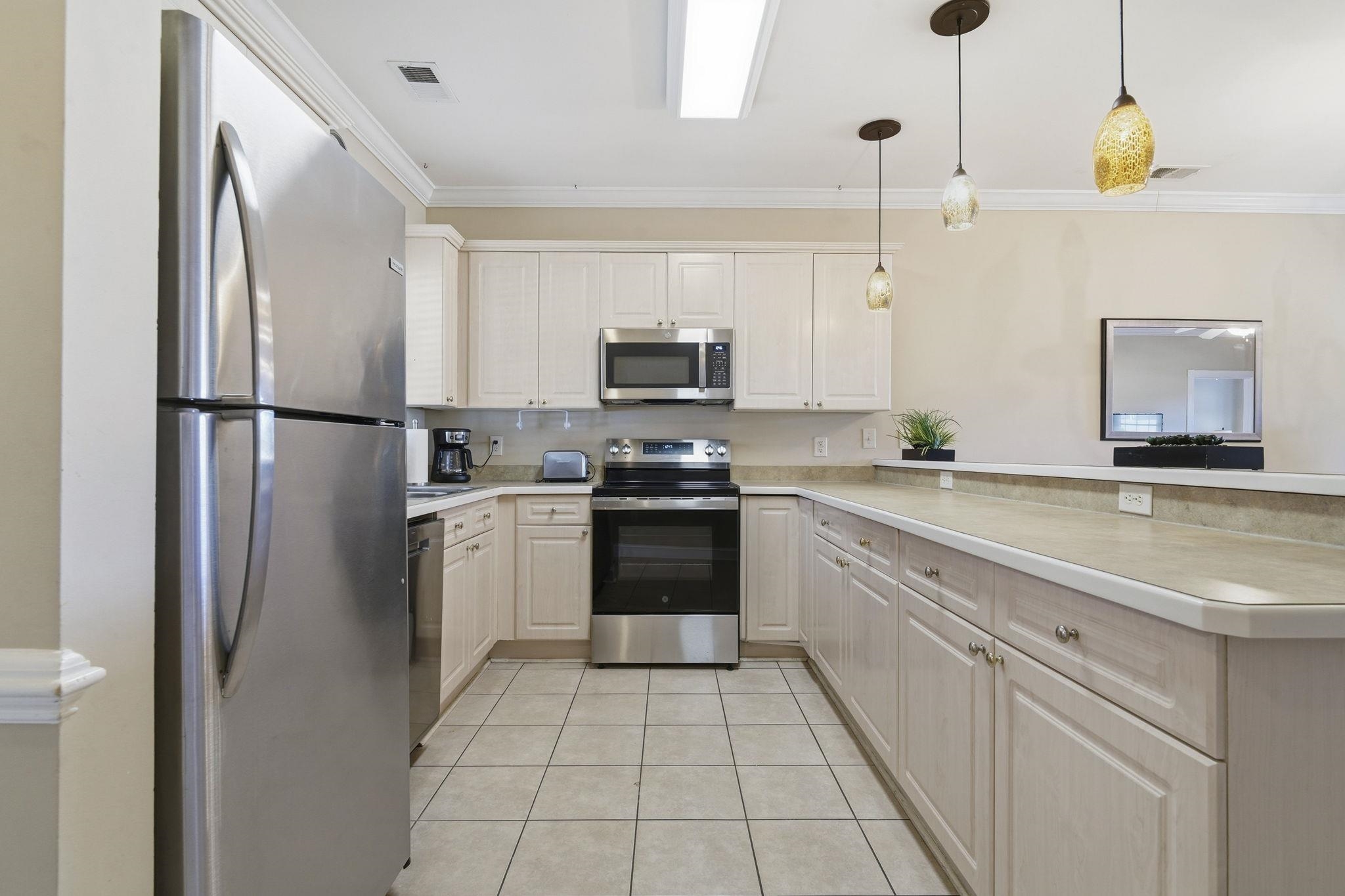 4809 Luster Leaf Circle 102