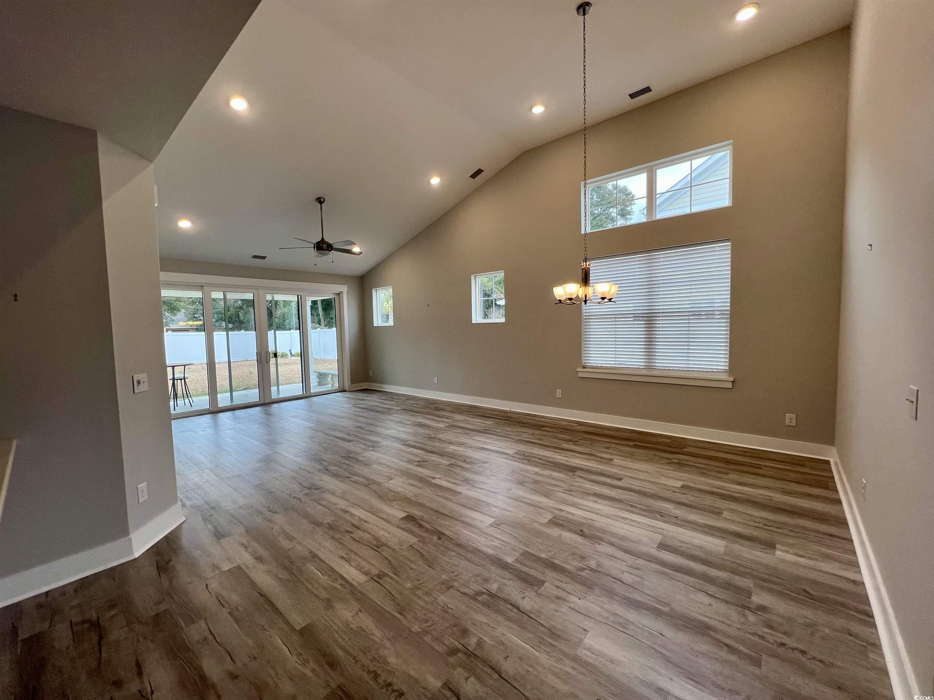 1558 Harbour Place Dr.