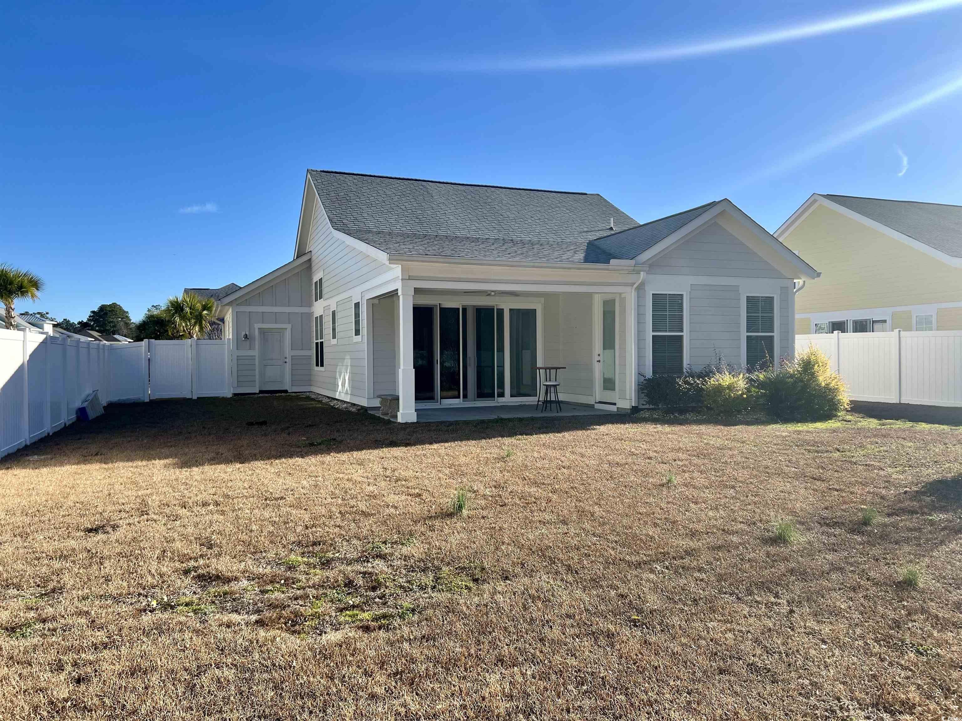 1558 Harbour Place Dr.