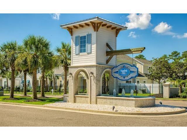 1558 Harbour Place Dr.