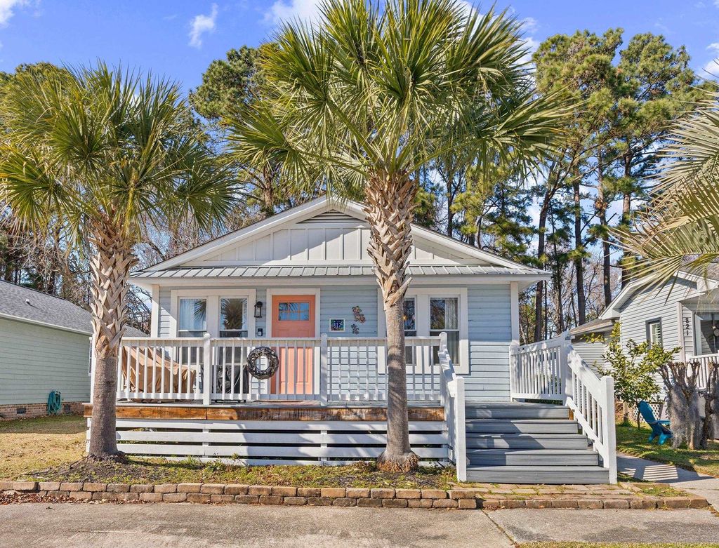 Photo of 817 Main Sail Ct, Murrells Inlet, SC 29576 (MLS # 2602874)