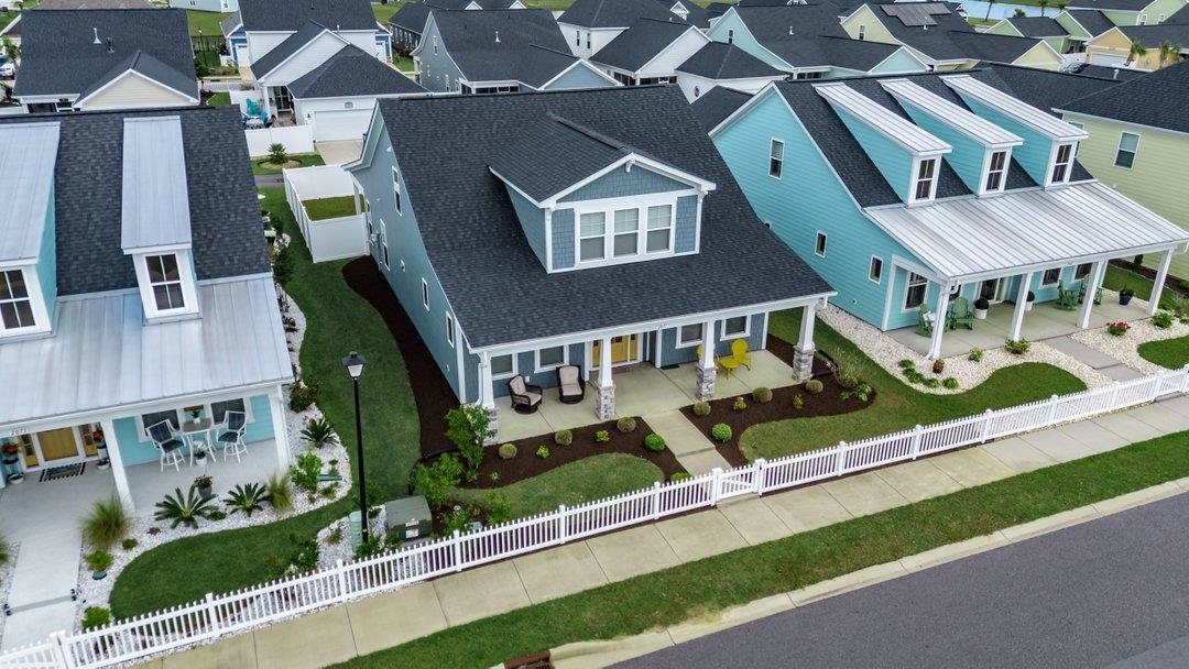 2077 Singing Palm Loop