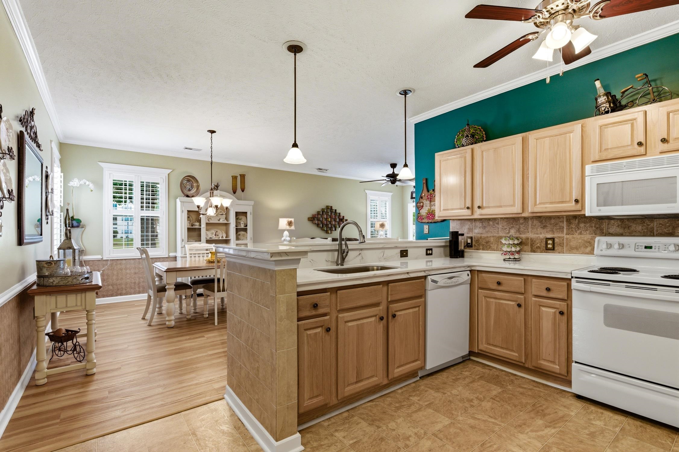 901 West Port Dr. 301