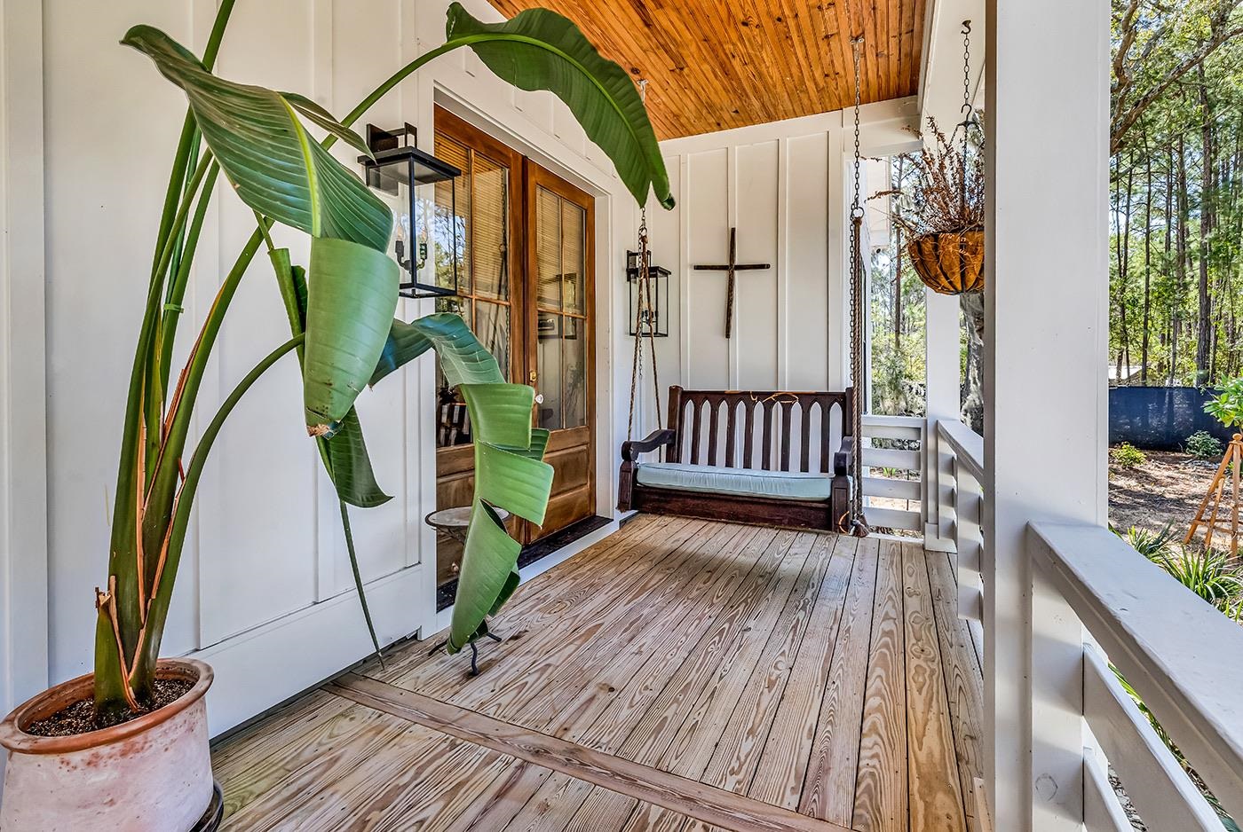 1282 Kings River Rd.