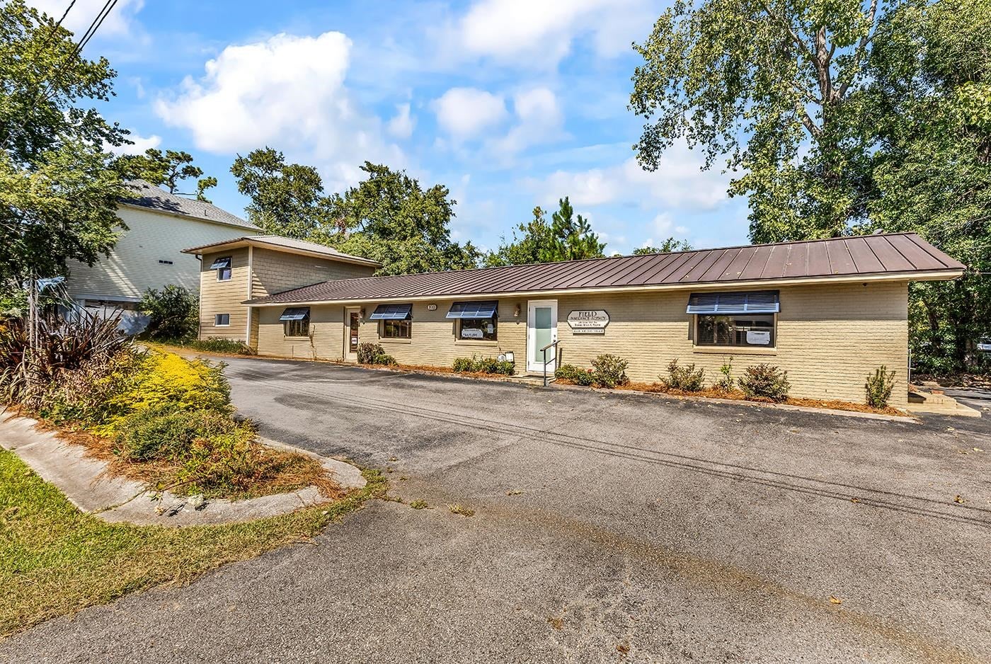 810 6th Ave. S