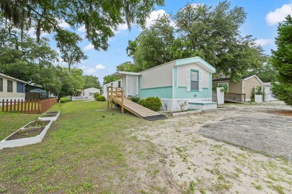 136 CROOKED ISLAND CIR, MURRELLS INLET, SC 29576 - Image 031d0943a90e1e2e7a6d5bfcf5cce2c6/3768638756
