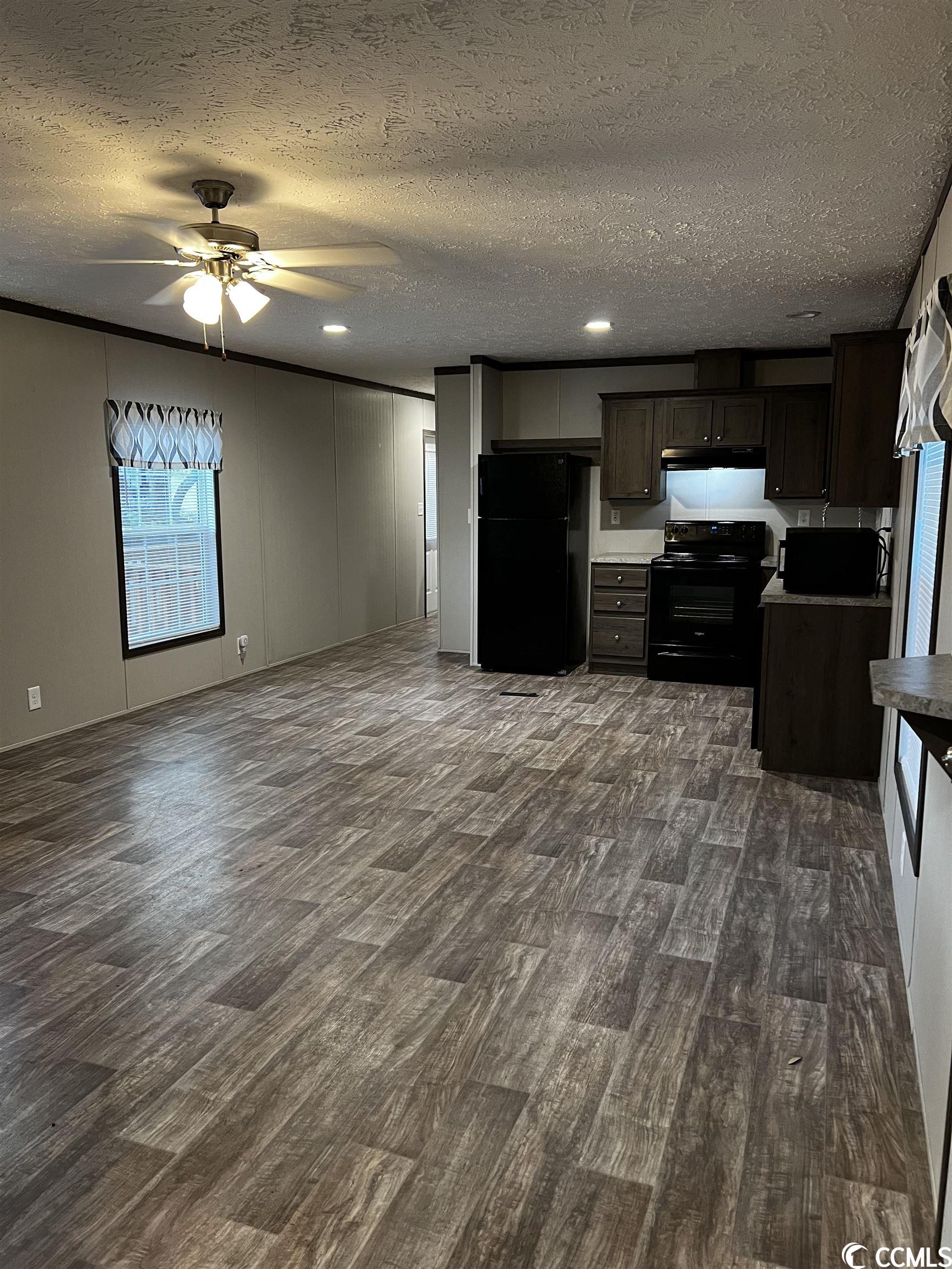 Photo 12 of 29 of 2716 Sagittarius Dr. mobile home