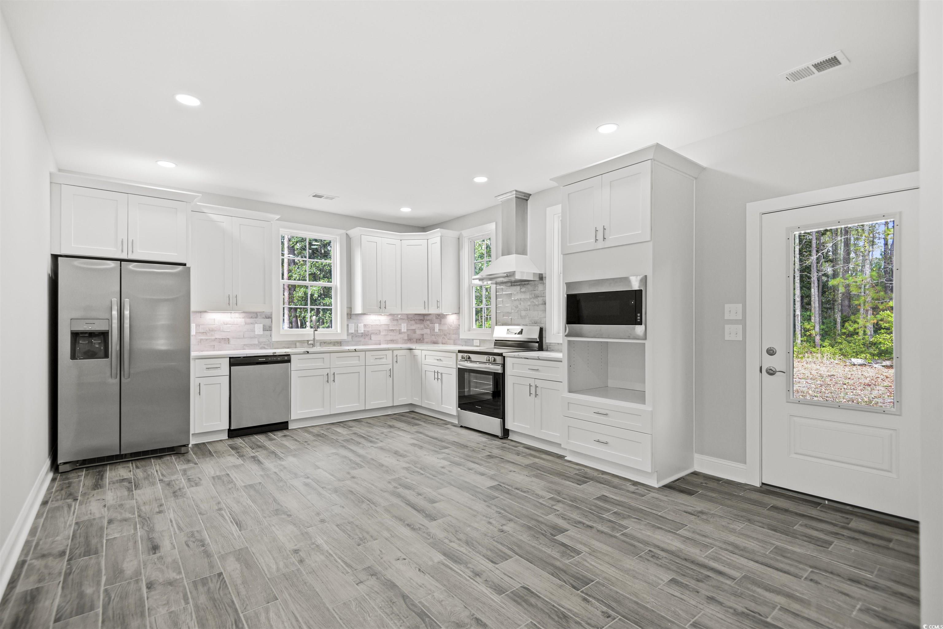 5595 Dinkler Ave.