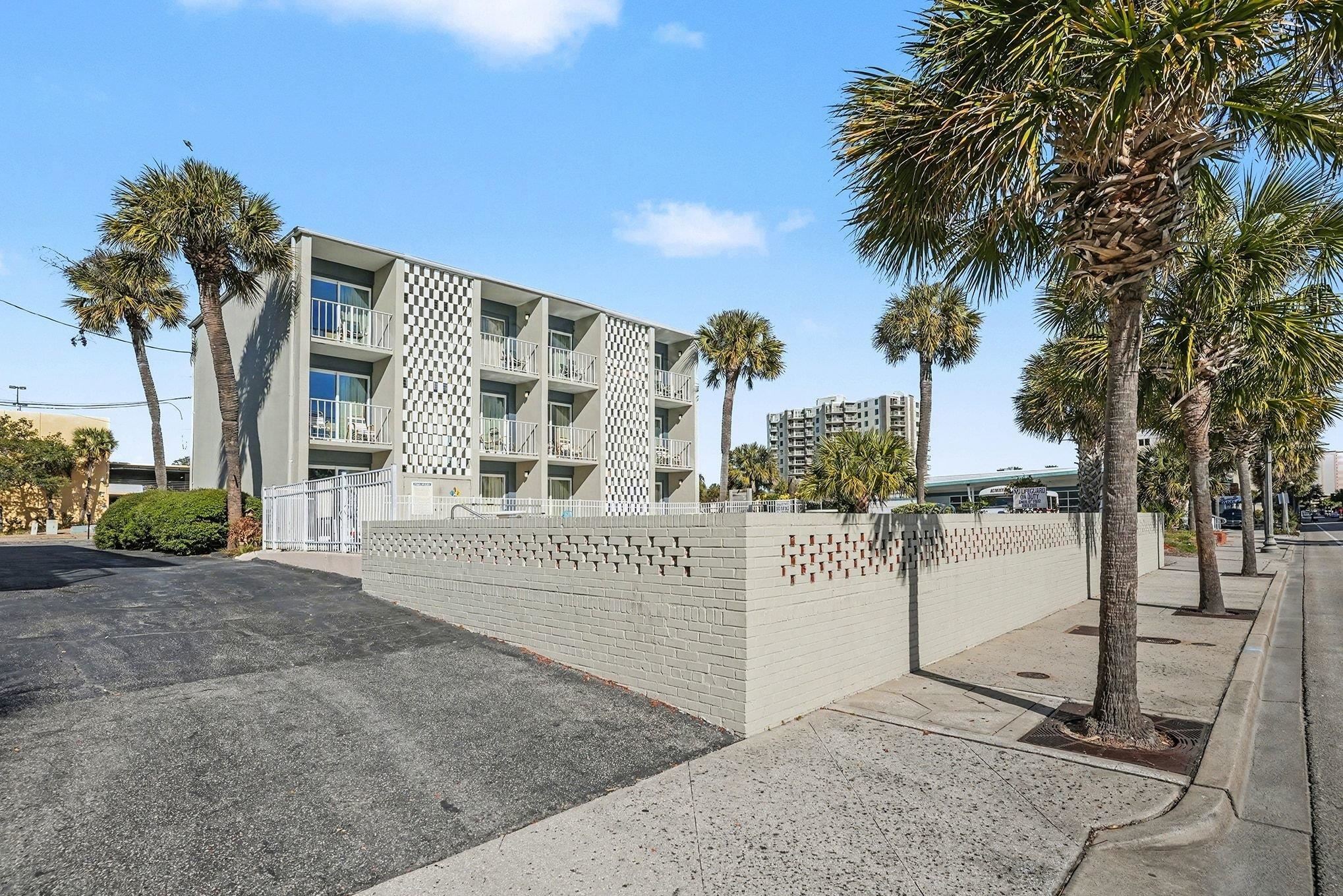 1805 N Ocean Blvd. N