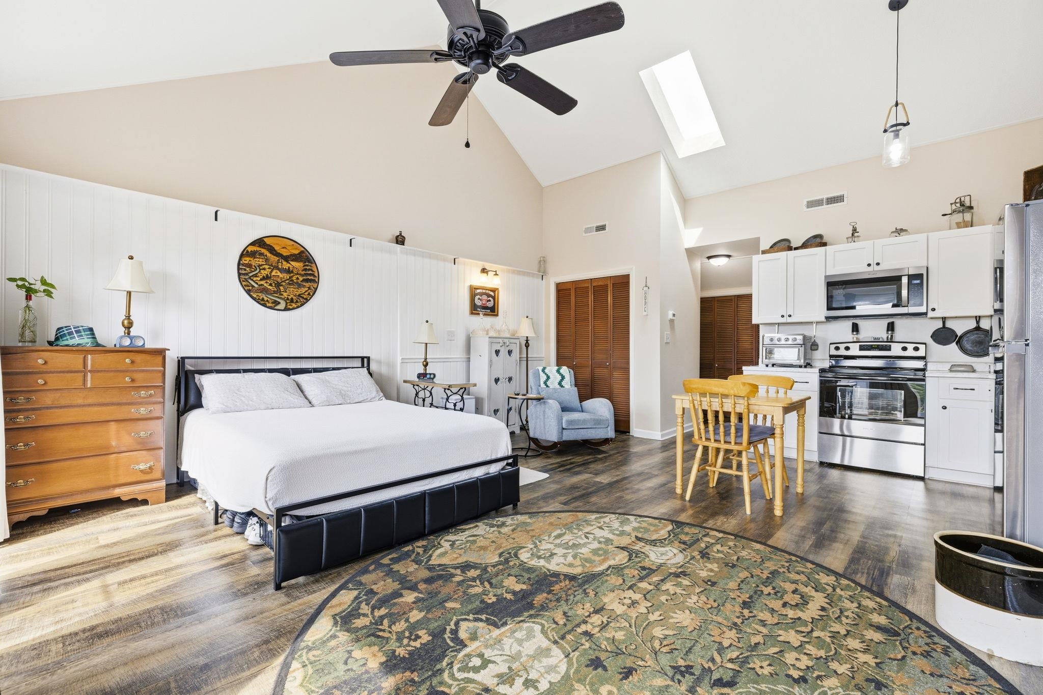 1850 Colony Dr. 3-E
