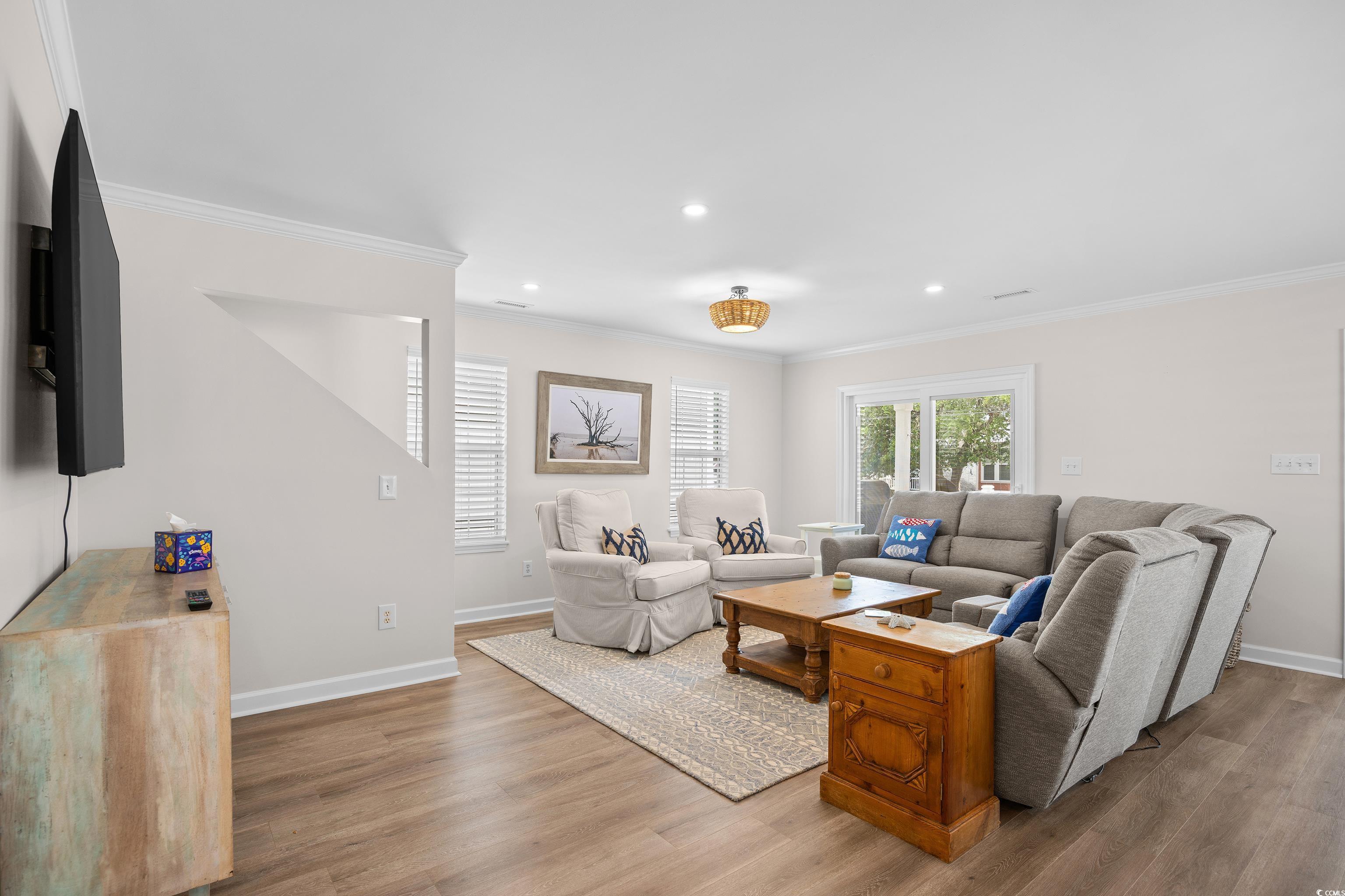 108 N Oak Dr.