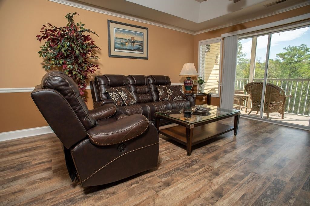 233 Banbury Ln. 202