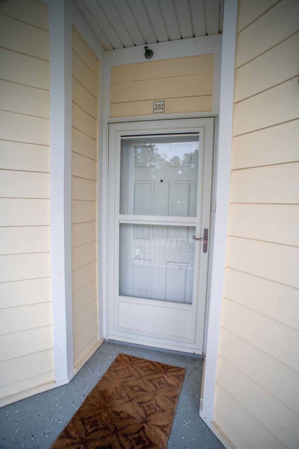 233 Banbury Ln. 202